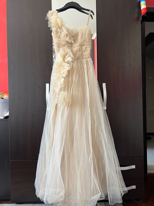 Рокля Avin в кутия