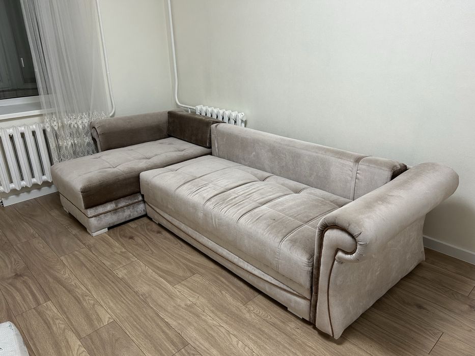 Продам раскладной диван 3 метра
