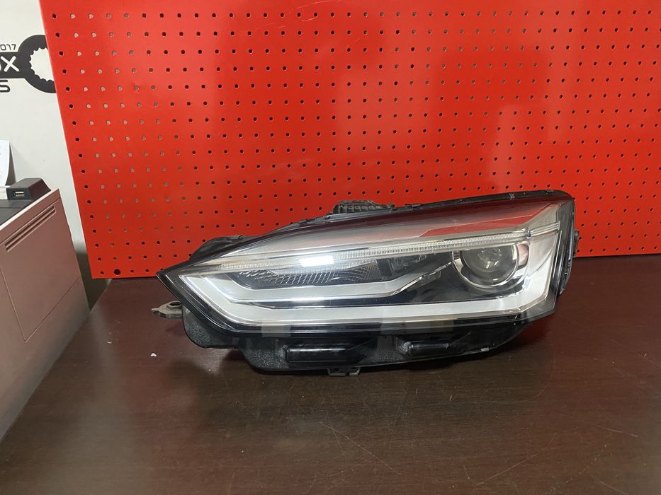 Far stanga bixenon si led Audi A5 an 2017-2020