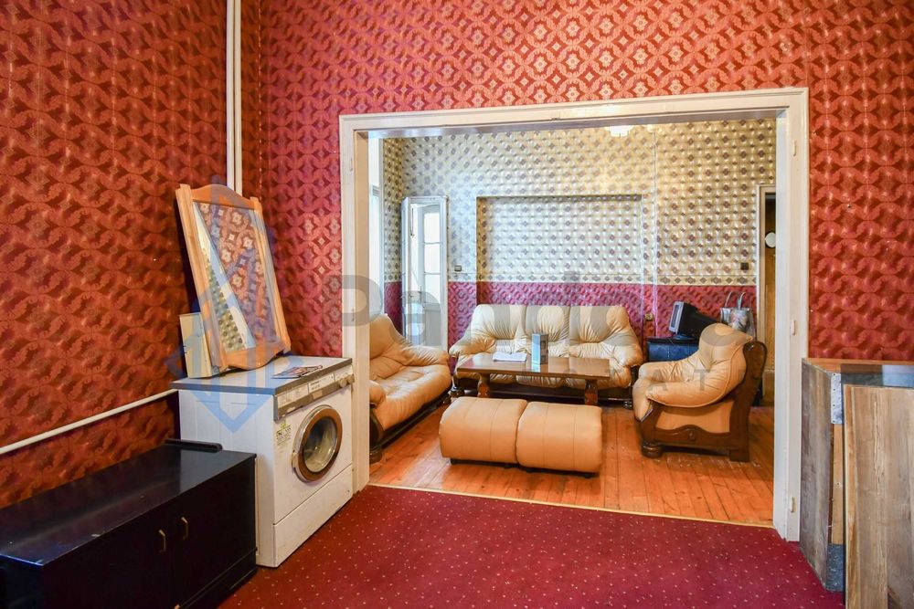 Дава се под наем Двустаен апартамент в София, Център - 80 кв.м за 458.49 € - Снимка #2