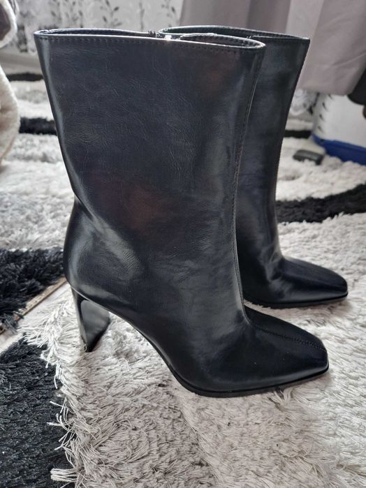 Zara официални ботуши