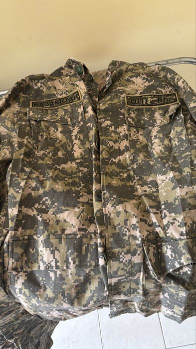 Военная форма в комплекте с обувью