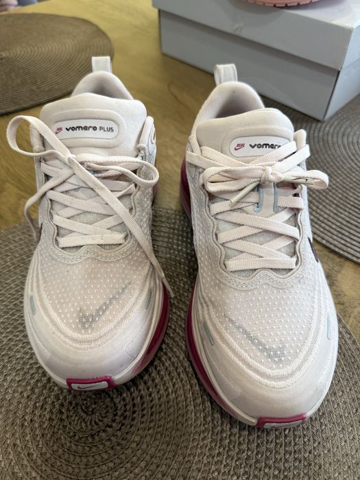 Nike Vomero Plus
