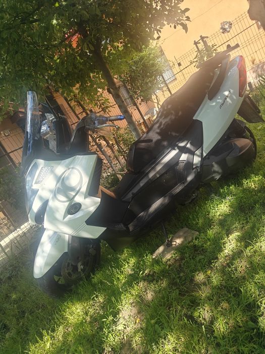 Vând scuter Kymco Myroad