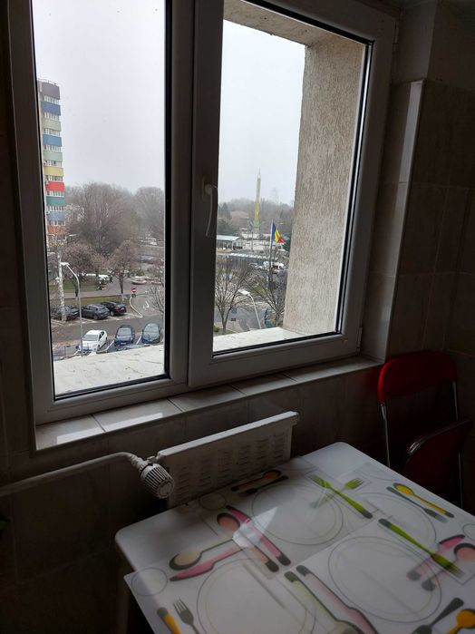 Inchiriez garsoniera la Brancoveanu metrou