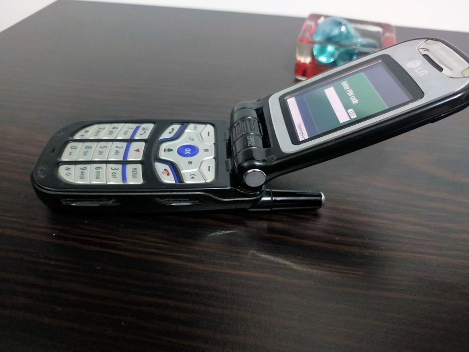 Telefon LG U8360