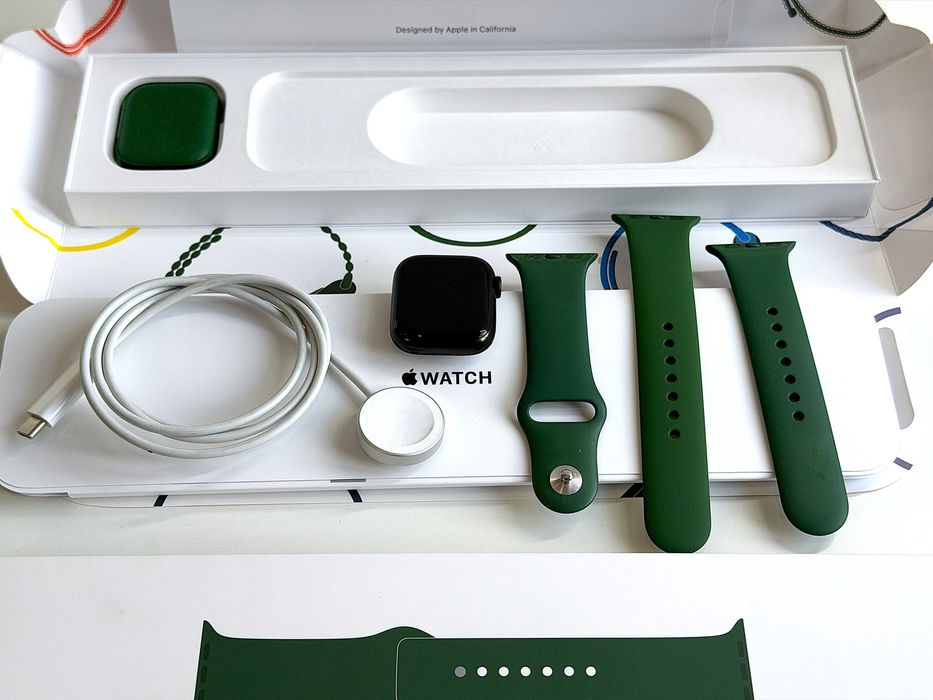 Apple Watch (Series 7 / Зеленый)