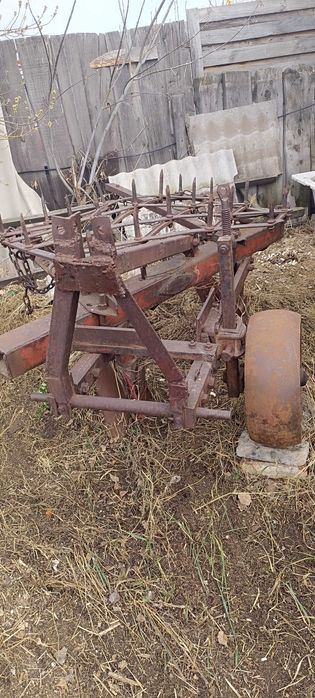 Плуг на Т - 40. Продам