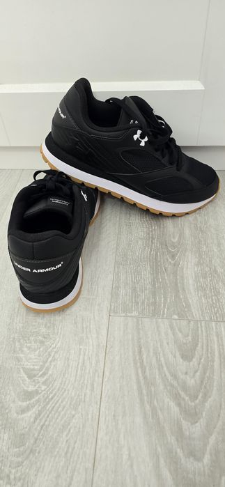Adidasi Under Armour 42