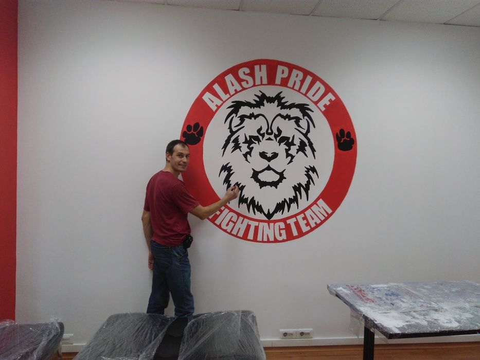 Роспись стен в Алматы художник.