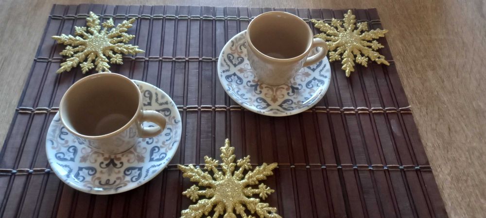 Чаши за кафе ...