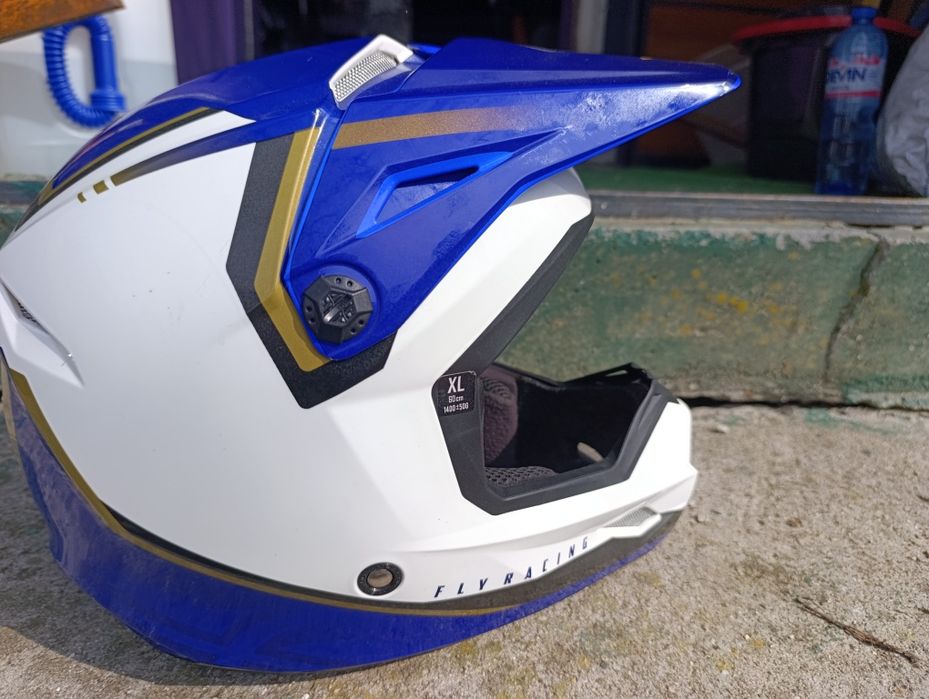 Крос екипировка каски