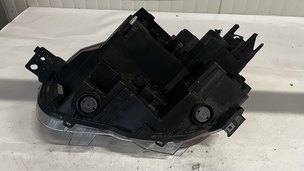 Десен и ляв фар Opel Combo E 2018-