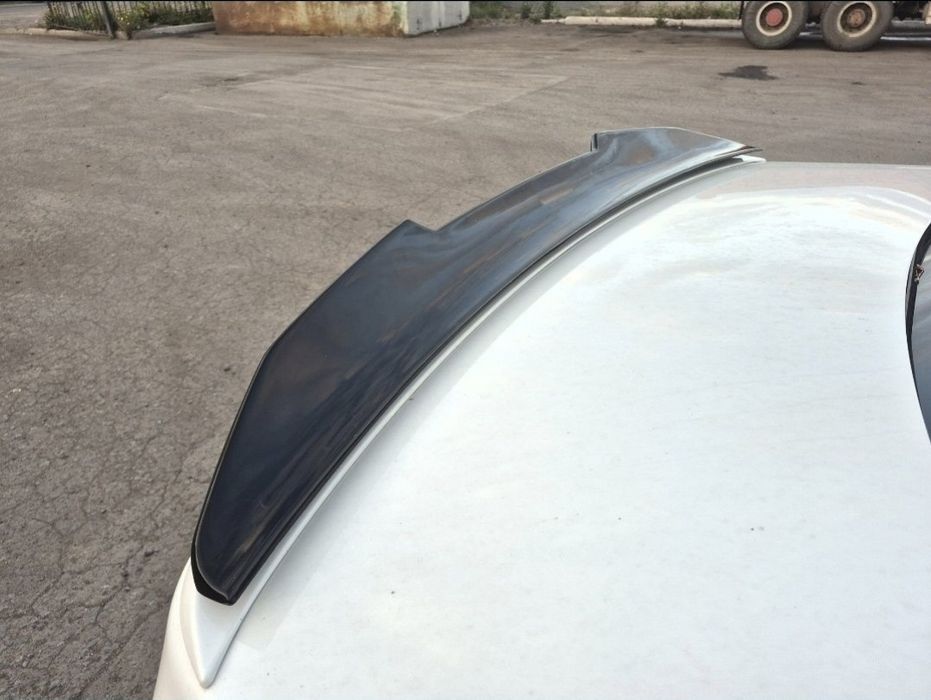 BMW E60 спойлер и козырек