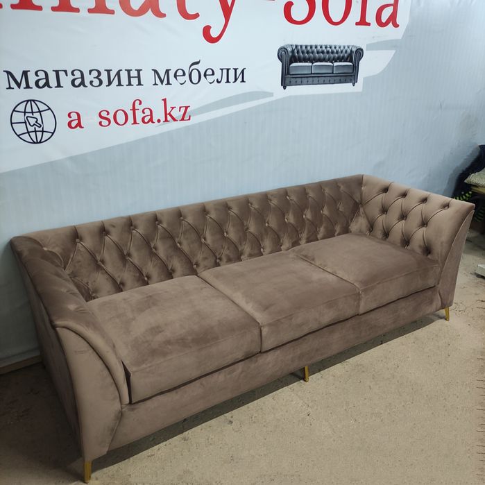 Диваны Честер Demilune