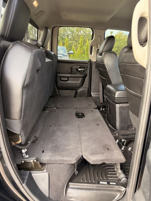 Dodge Ram 5.7 Hemi 4x4 Autoutilitara DEOSEBIT Liftkit 6 inch Roti 35 Impozit 850 ron/an