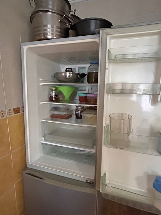 Продам Холодильник б/у