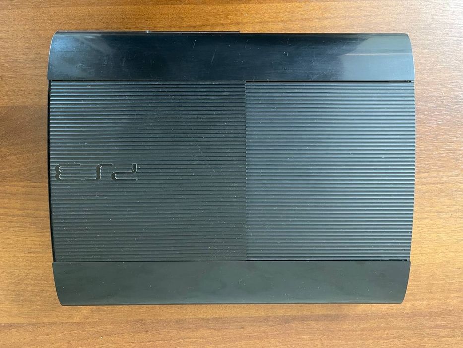 Play Station 3 Super Slim sotiladi
Play Stati
