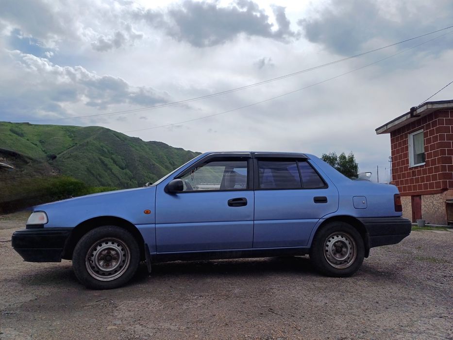 Hyundai poni машина
