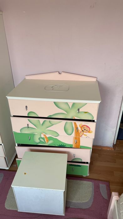Бесплатно отдам детский гарнитур