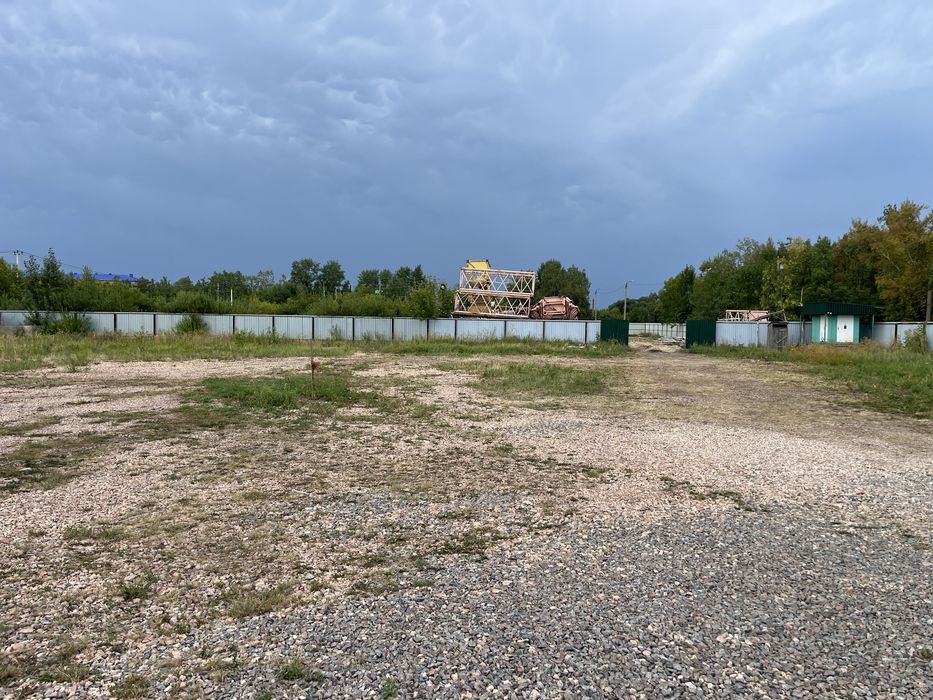 Продам земельный участок с помещением