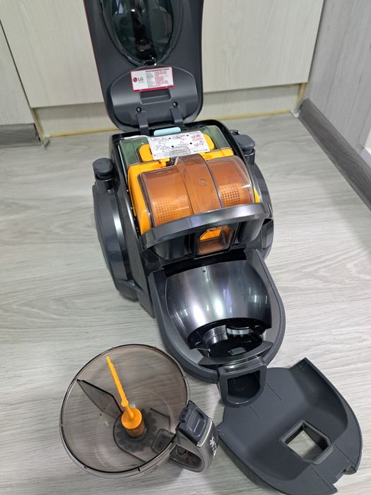Пылесос LG новый