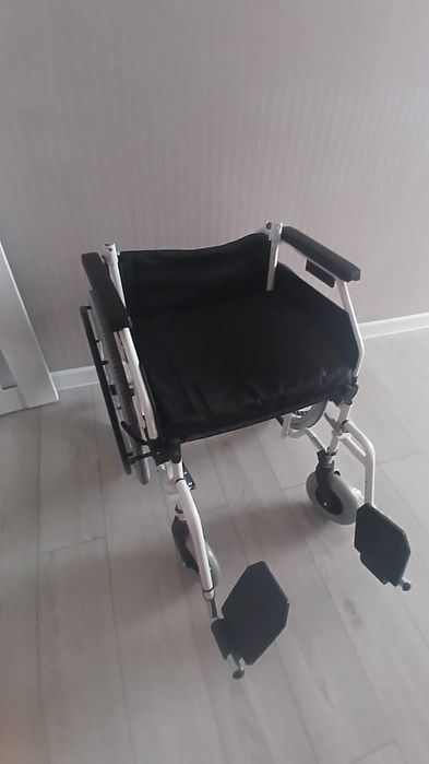 Коляска для инвалидов