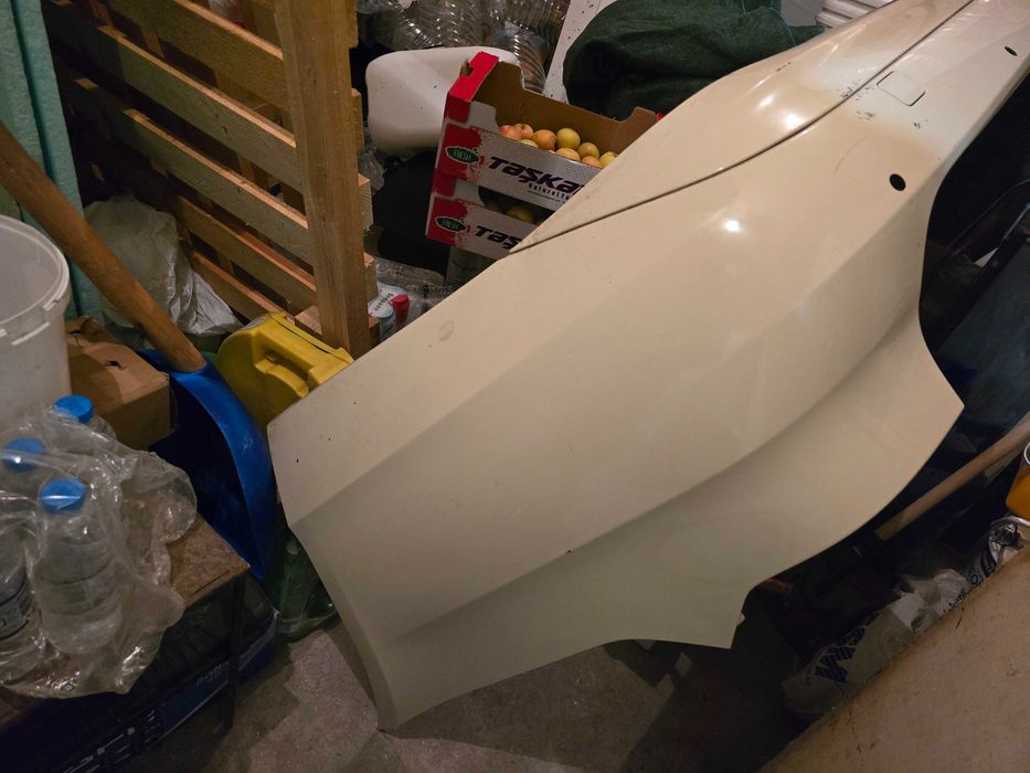 Продавам задна броня мерцедес Е класа w212