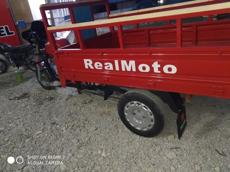 Real moto sotiladi