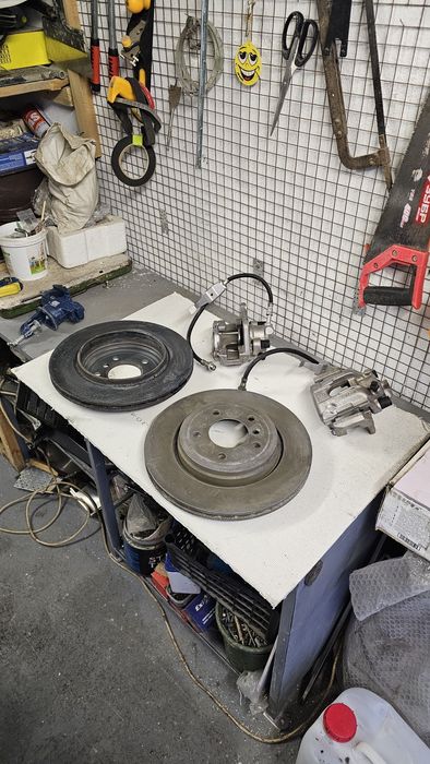 Продам комплект тормозов bmw e46