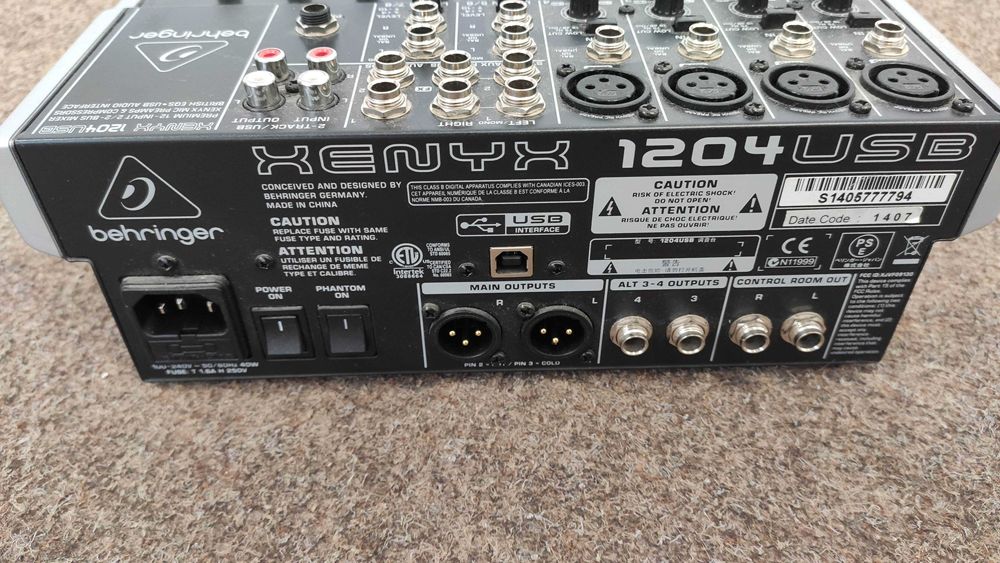 Миксер Behringer Xenyx 1204 USB