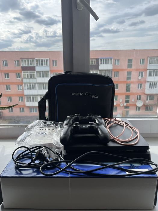 PlayStation slim 1 TB