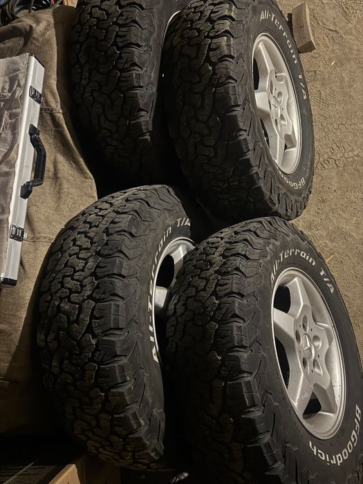 Bf goodrich all terrain 245 75 16 - DOT20 / 5x112 16