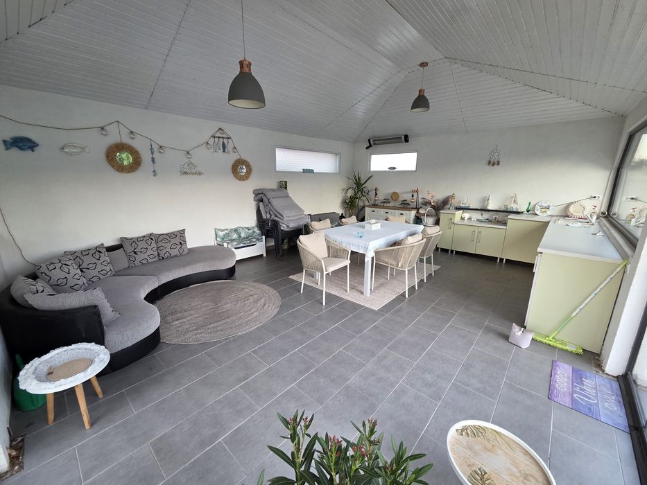 Vila Exclusivista 300 mp utili,teren 1300 mp Santana de Mures cartier Horgosa