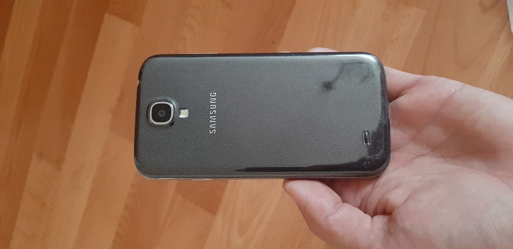Продам Samsung Galaxy S4