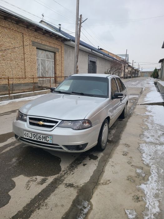 Nexia 2 2013 sotiladi