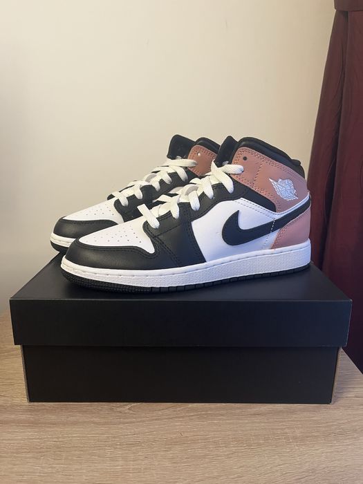 Air Jordan 1 Mid
