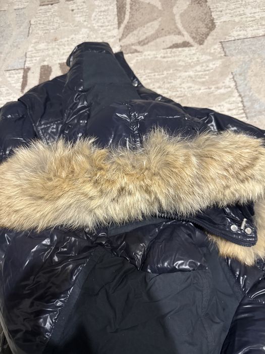 куртка MONCLER в хорошем состоянии