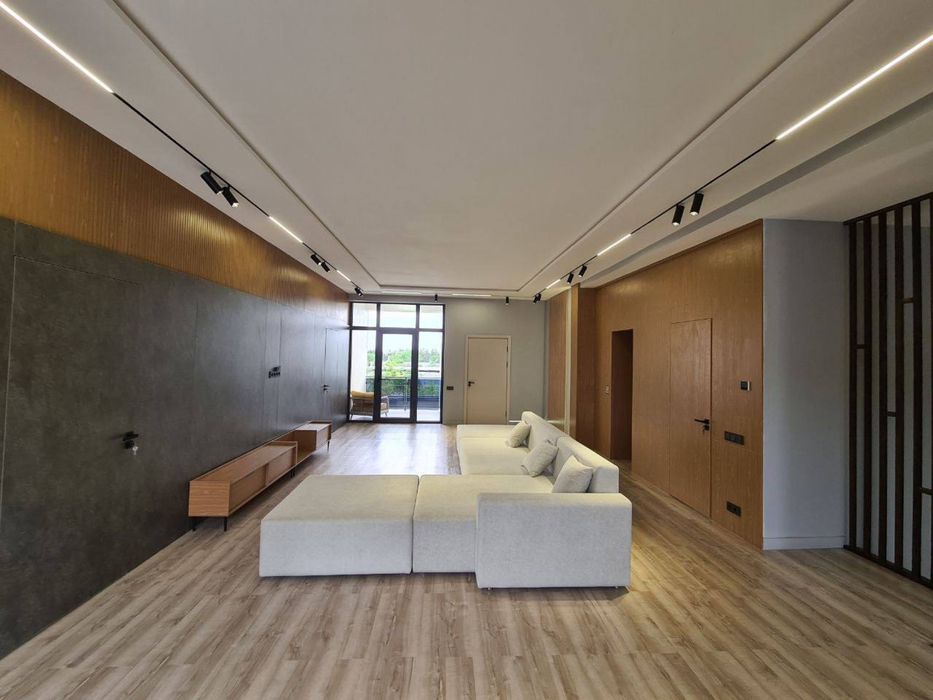 Продается Евро дом Центр луначарского