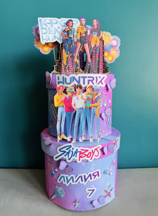 Картонена торта Kpop demon hunters Huntrix Saja boys Ловци на демони