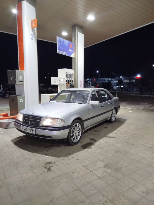 Мерседес w202 c180