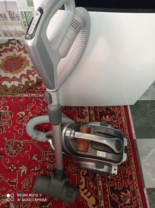 Пылесос LG компрессор 2000w.