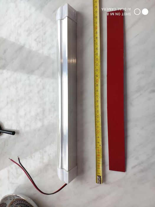 Светильник , лед лампа .