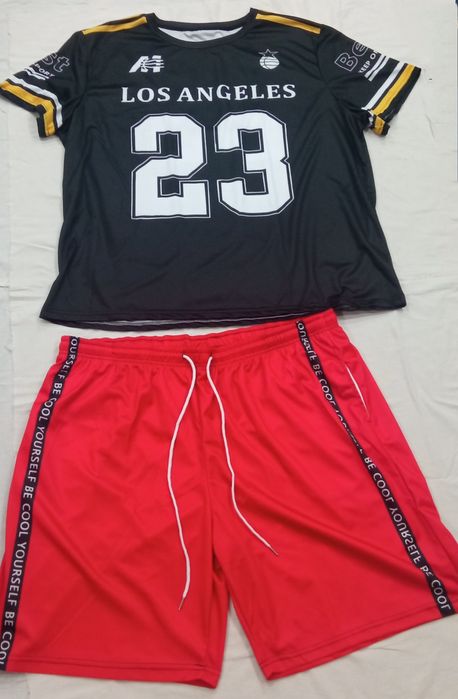 Продается футболка шорты