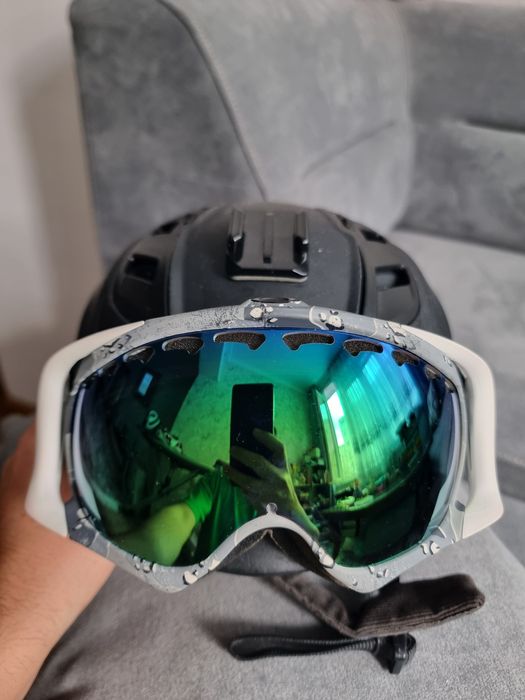 Горнолыжный шлем и маска