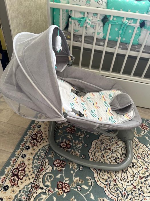 Шезлонг детский