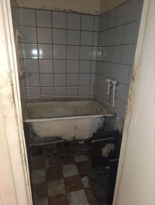 Срочно продаётся квартира Сергелинский р-н Куйлюк массив 6 2/7/9