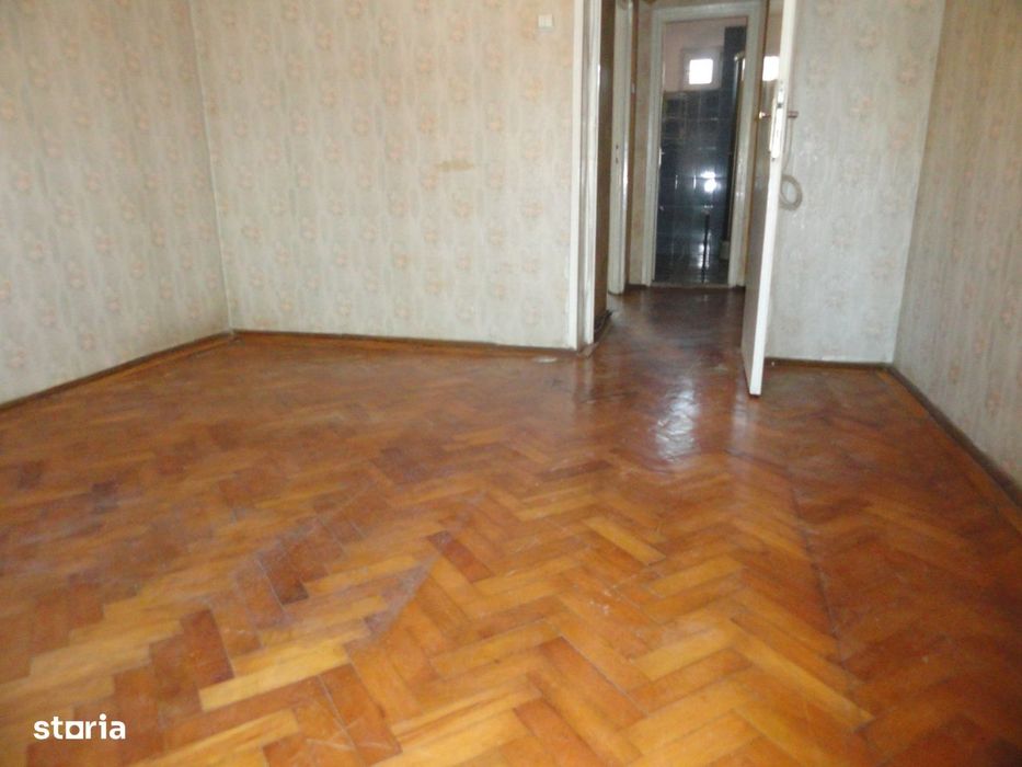 Apartament 3 camere conf. 1 parter inalt zona centrala, vad comercial