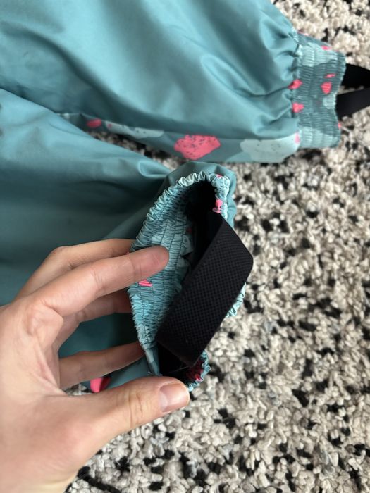 дески комсмонавт Decatlon 2-3 години. Обличан е два пъти и стана малък