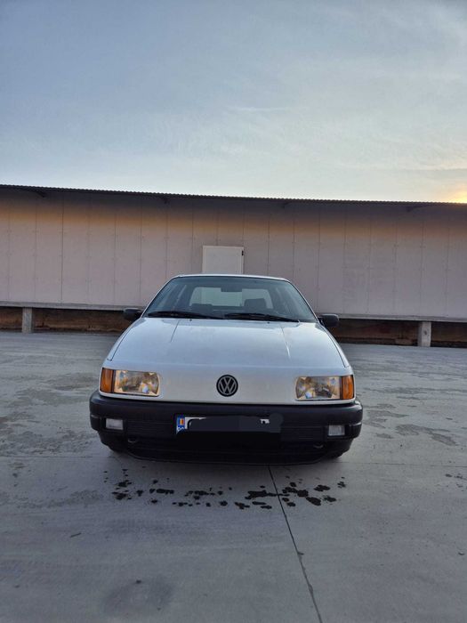 VOLKSWAGEN Passat 1990 — imagine 2